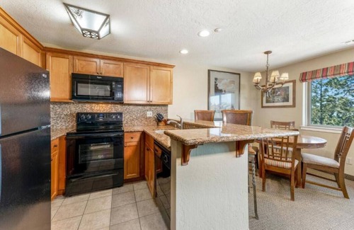 Tahoe Village Apartment | Tahoe Ridge - Nowhere better to stay in Tahoe