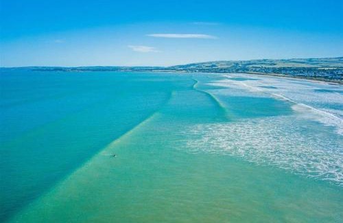 Middleton House | Tahren Beachfront Shack Wifi - Pet-friendly