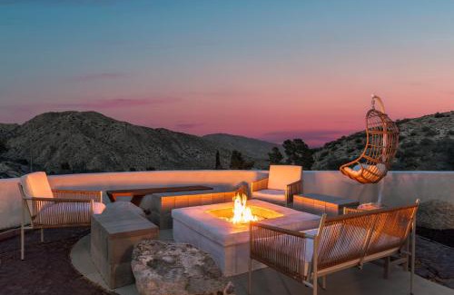 Yucca Valley House | Taj Sahara By The Cohost Company