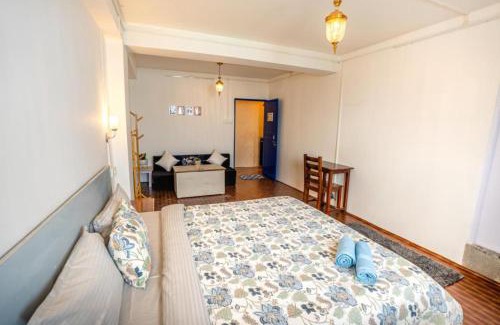 Rakabganj Hotel | Taj Super Guest House