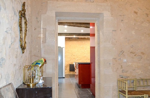 Eglise-Neuve-d'Issac House | Take a dip in the swimming pool and watch the horses in the paddock.