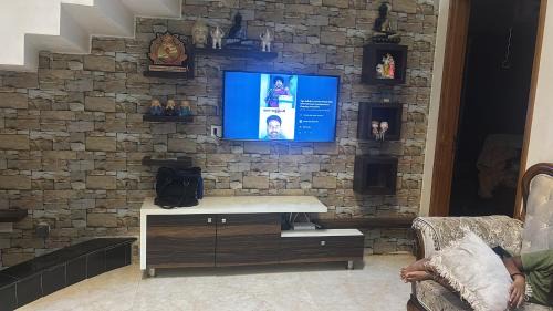 Vayalipad House | Talakona Guest Home