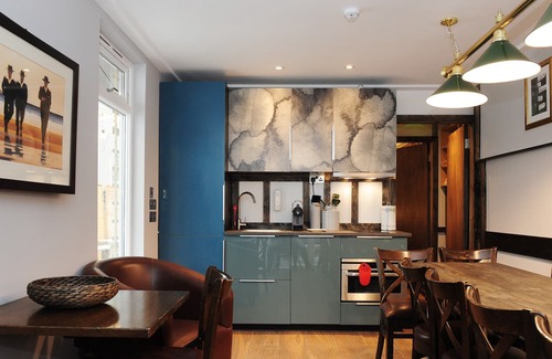 City Centre Dublin House | Talbot Coach House, Sleeps 16 in the heart of Dublin