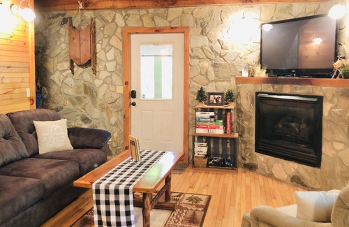 Banner Elk Cottage | Tall Timbers Cottage- Mountain Escape