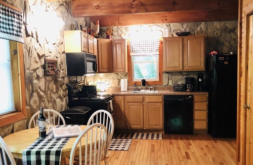 Banner Elk Cottage | Tall Timbers Cottage- Mountain Escape