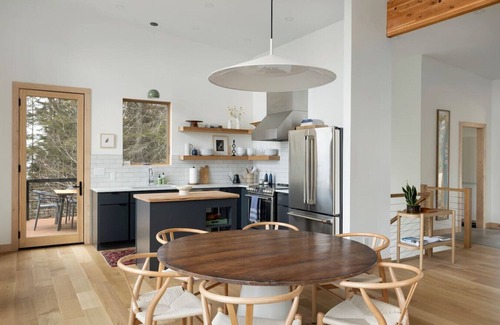 Lutsen Cabin | Tallens Stuga Luxury Cabin of the Pines