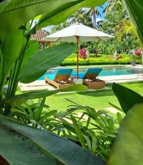Melayang Bed & Breakfast | TAMAN EDEN COTTAGE