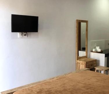 Dyanapura House | Taman Magendre Homestay