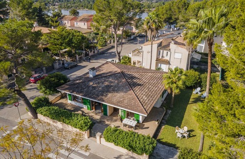 Alcudia Ski Chalet | TAMARELLS House only 100m from the beach of Alcudia