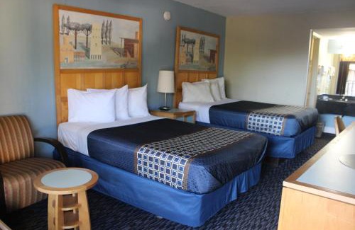 Bearss Plaza Hotel | Tampa Inn Near Busch Gardens