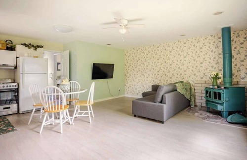 Thonotosassa Cottage | Tampa-Retreat I Homestead with 5th Gen Floridians