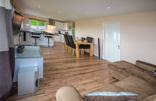 Marianglas Cottage | Tan Dinas Lodge - a scandinavian lodge that sleeps 4 guests in 2 bedrooms