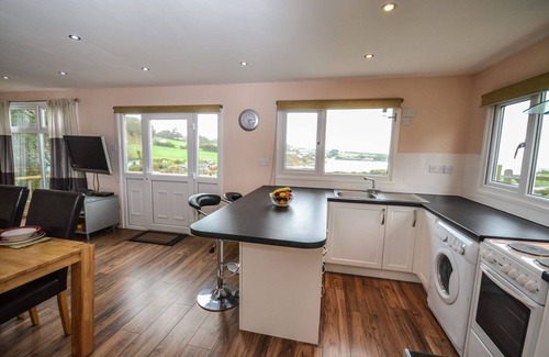Marianglas Cottage | Tan Dinas Lodge - a scandinavian lodge that sleeps 4 guests in 2 bedrooms
