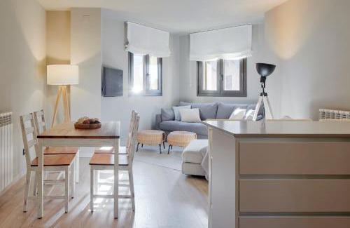 Beret Apartment | Tanau by FeelFree Rentals