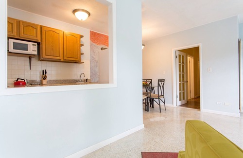 Downtown Nassau Apartment | Tangerine Sunsets Murcott