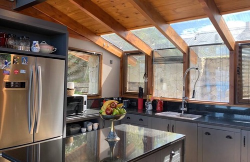 Correntoso House | Tanière. Contemporary design house. Breathtaking lake view.