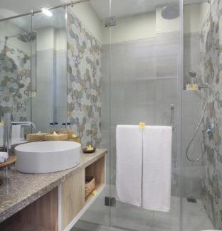 Batu Bolong Hotel | Tapa Tepi Kali Canggu