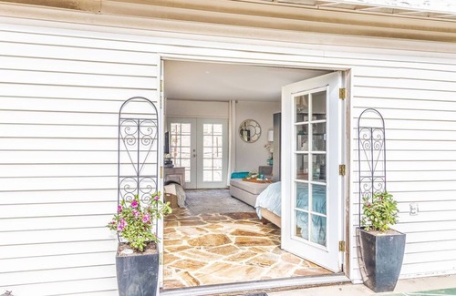 Temecula Cottage | TARA VINEYARDS ESTATE COTTAGE ON 5 ACRES