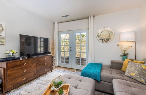 Temecula Cottage | TARA VINEYARDS ESTATE COTTAGE ON 5 ACRES