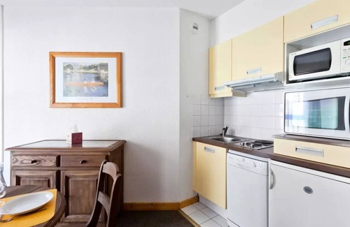 Brides-les-Bains Apartment | Tarentaise Residence - Studio in the centre of Brides les Bains station