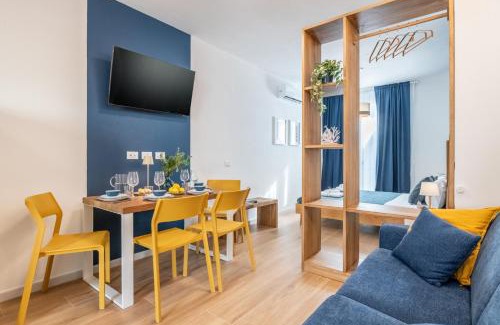 Marina di Pisa Apartment | Taro's Blue Sea Apartment by Pleiades Home