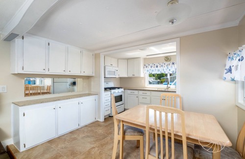 Key Largo Village House | Tarpon Basin Breeze ~ Quaint 2 Bed, 1.5 Bath Canal Home in Key Largo