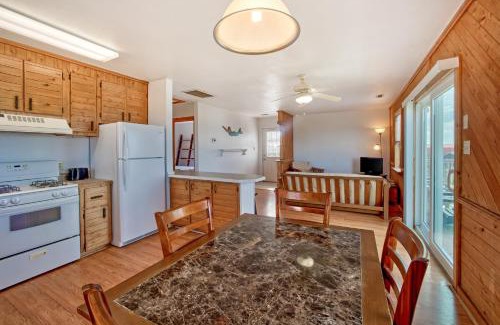 Avon House | Tarpon Drive Hideaway Unit B