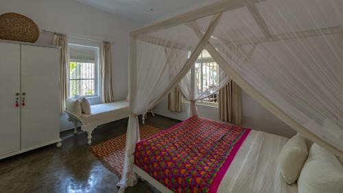 Thiranagama Villa | Taru Villas 906 - Hikkaduwa