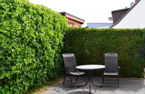 Alt Gaarz Apartment | Tasteful Apartment in Rerik Germany with Garden
