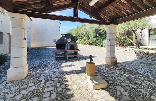 Saint-Laurent-de-la-Cabrerisse House | Tasteful and inviting holiday home in a charming holiday home estate.