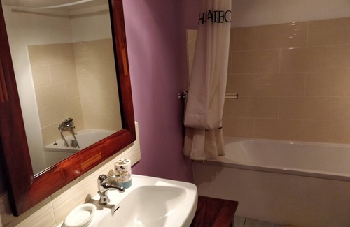 Chantonnay House | Tastefully decorated cottage 35 minutes from Puy du Fou- Industrial Cottage