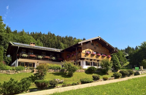 Berchtesgaden Apartment | Tauernblick vacation apartment - so close to heaven! Maria- Gern, 4 stars