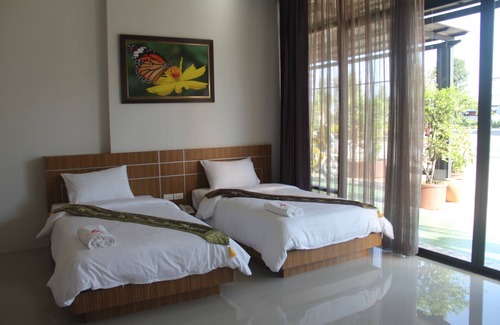 Surat Thani Hotel | Tawan Anda Garden Hotel