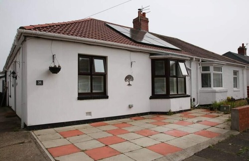 South Shields House | “TAWAW” A Lux 2BD Bungalow Harton South Shield