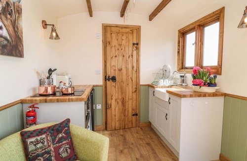 Crediton Cottage | Tawny