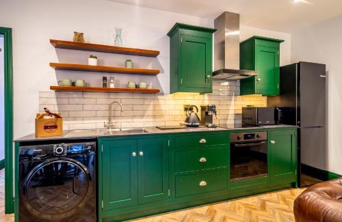 Acomb House | Tawny Lodge