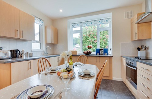 Sidmouth House | Tay Craig - Two Bedroom House, Sleeps 4