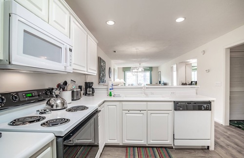 Pawleys Island Condo | *TB 21F* Two bed/two bath condo in True Blue with a fabulous view