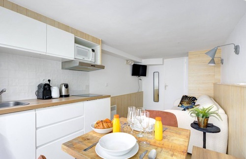 2nd Arrondissement Apartment | TBS 72 - Bright studio near the Marais district
