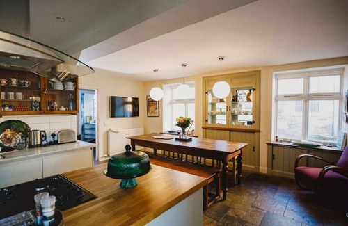 Pittenweem House | TCN · The Crow's Nest, Pittenweem - Your Seaside Retreat