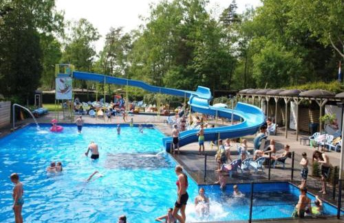 Bosgebied Hoenderloo Ski Chalet | Te Huur: leuke 4-persoons Stacaravan op top locatie!