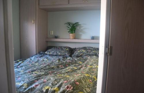 Bosgebied Hoenderloo Ski Chalet | Te Huur: leuke 4-persoons Stacaravan op top locatie!