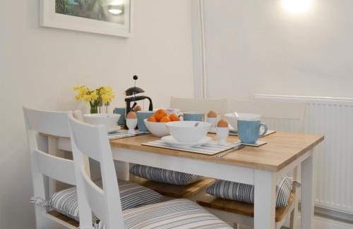 Instow House | Teal Cottage
