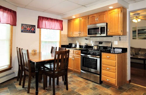 Oneonta House | Team Elm (Entire Property)