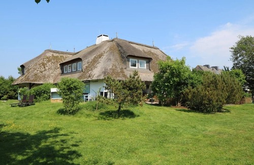 Archsum House | Teewelkenhüs meadow apartment