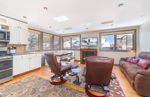 Telluride Condo | Telluride Lodge Unit 301 Lift-Side Condo 3 Bedrooms, 2.5 Bathrooms - Sleeps 6