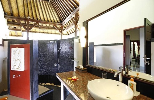 Penuktukan Hotel | Teluk Karang Dive and Spa Resort Bali