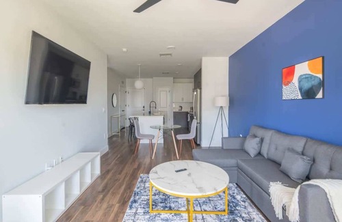 Tempe Apartment | Tempe Escape 1BD with Pool Gym Parking WD!