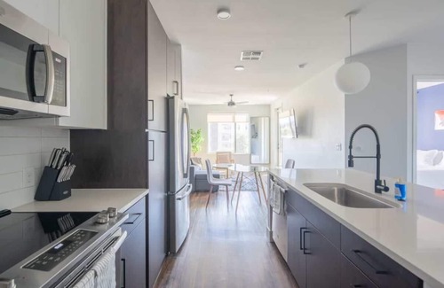 Tempe Apartment | Tempe Escape 1BD with Pool Gym Parking WD!