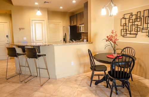 Tempe Condo | Tempe Town Lake 2 Bedroom, 2 Bath Condo, Walk to ASU, Downtown Tempe, Mill Ave.